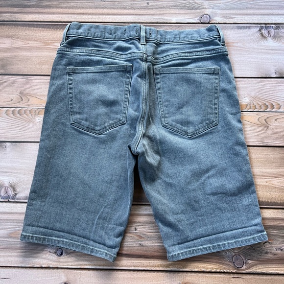 H&M Classic Gray Denim Jean Shorts for Men - Picture 2 of 5